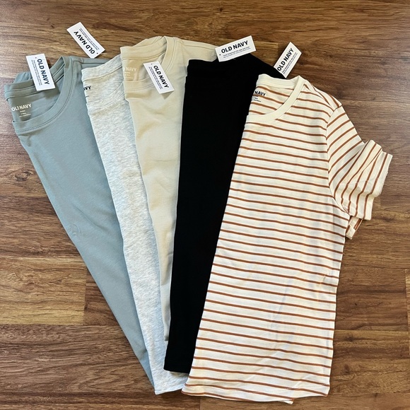 Old Navy Tops - NWT Old Navy Bestee Bundle